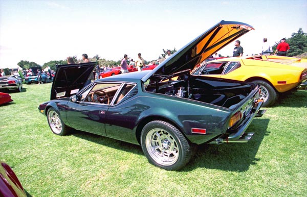 72-1b 04-50-10) 1974 DeTomaso Pantera L.jpg